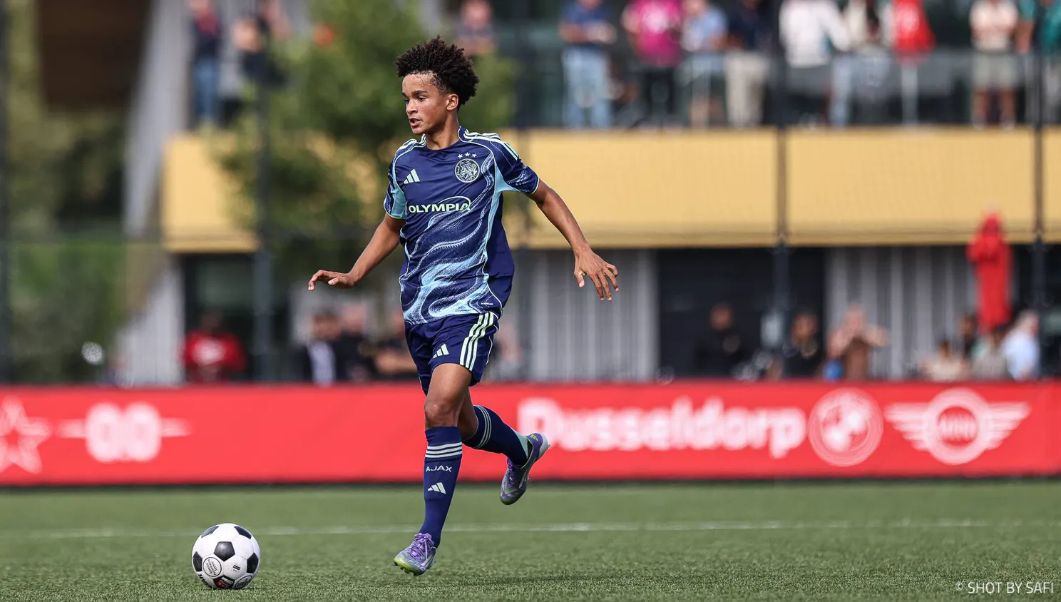 Julian van Toor Ajax O15