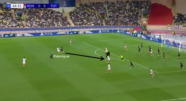 Vooruit-verdedigen-vs-Spurs-1