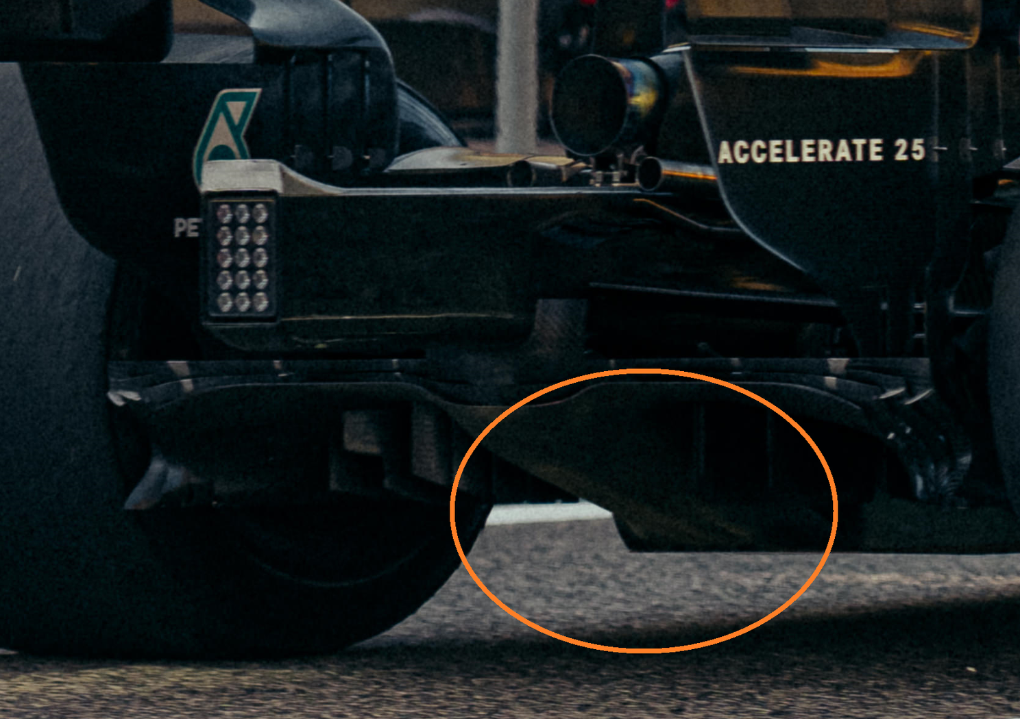 F1 Techniek | Mercedes komt met speciale 'open' diffuser voor hogesnelheidsbochten