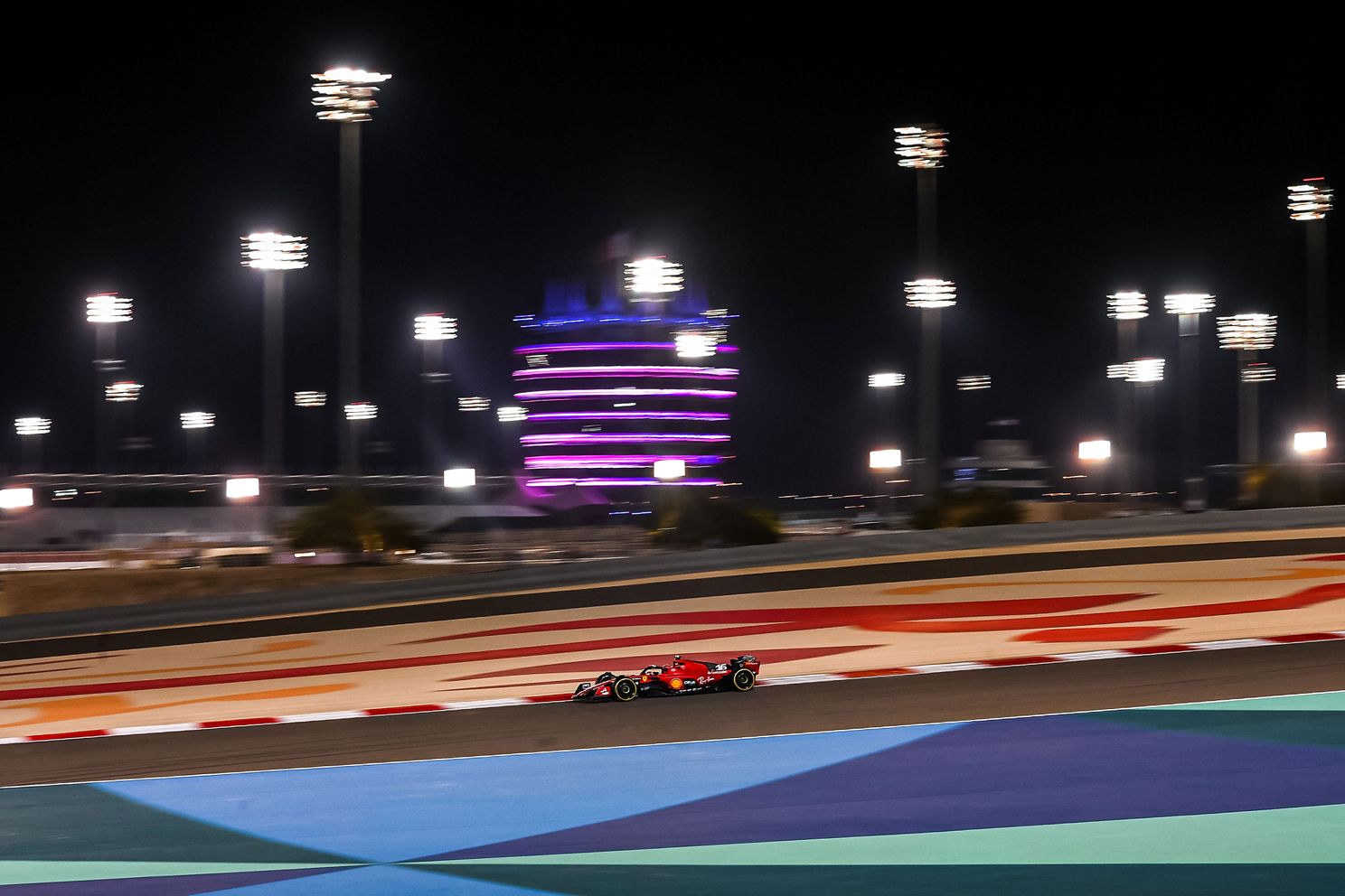 sainz ferrari baan testdag 3 bahrein 2023
