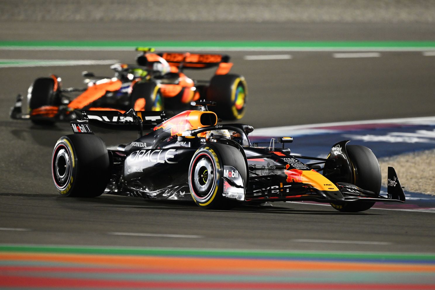 max verstappen lando norris red bull mclaren qatar 9128