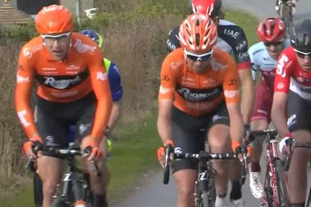 Van 't Schip (links) in het voorjaar van 2020, met zijn kenmerkende smalle stuur.