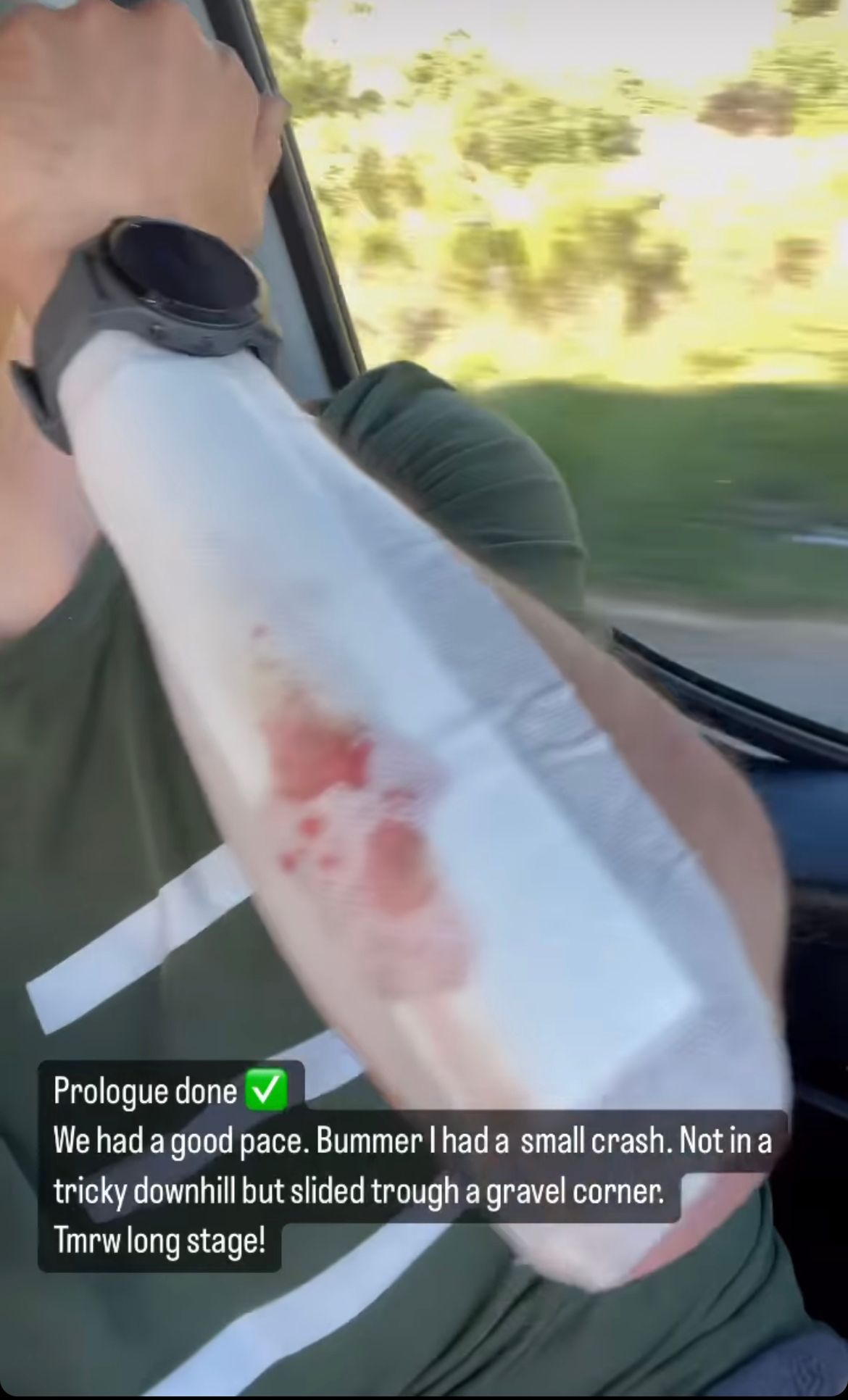 Terpstra maakt kleine schuiver tijdens proloog Cape Epic: 'Ging iets te hard door een bocht'