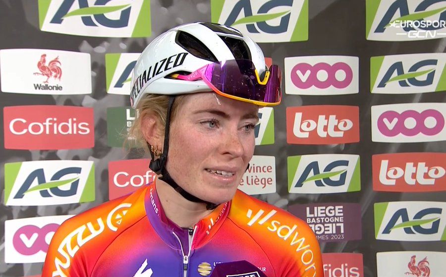 Vollering haalde motivatie uit stoppen Van Vleuten: 'Je wil de wereld toch laten zien dat je er bent'