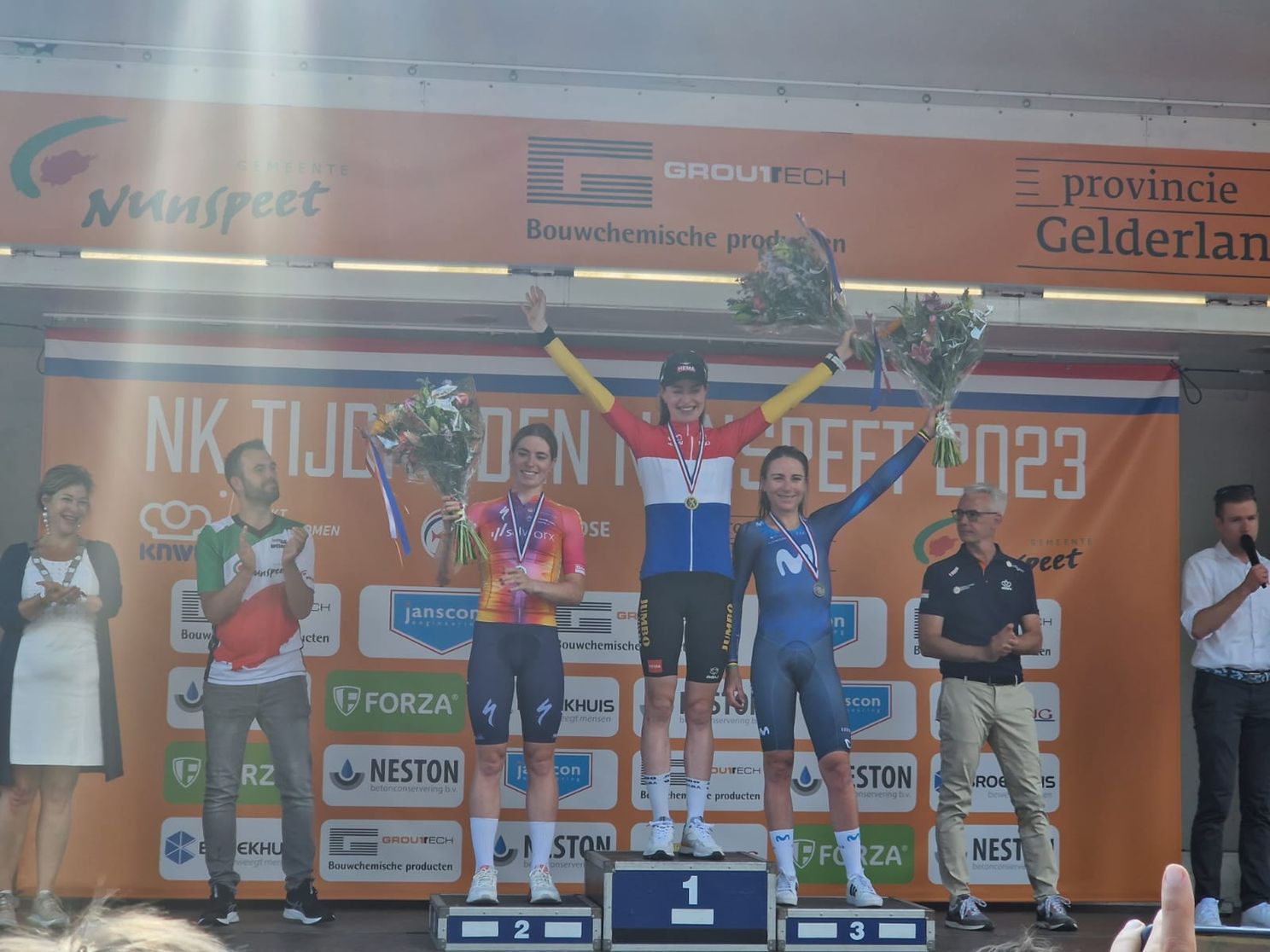Riejanne Markus humiliates world top after months of time trial secret: "Access to same facilities as the men"