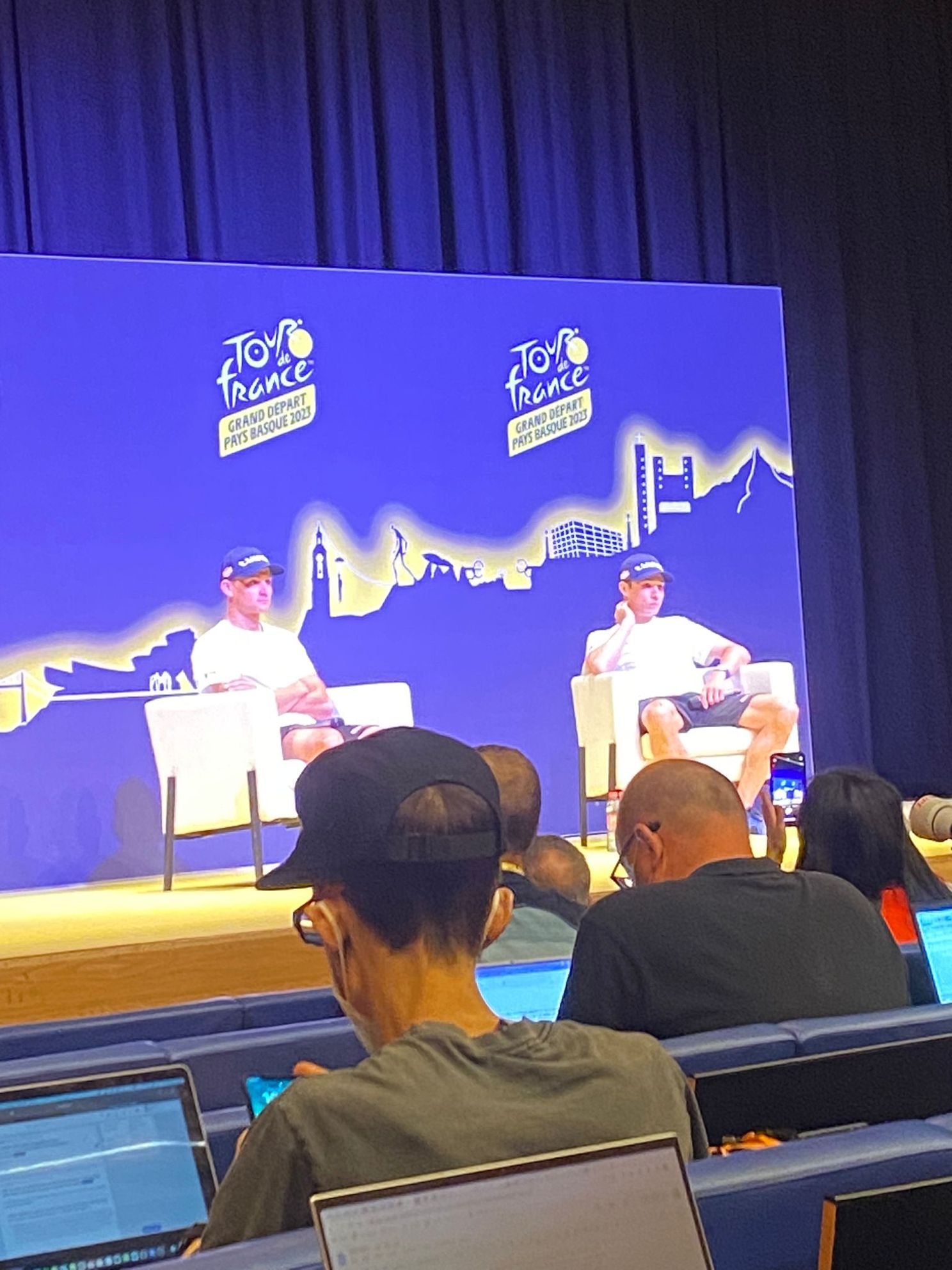 Mathieu van der Poel geeft zijn visie over openingsrit Tour de France na verkenning laatste 50 kilometer