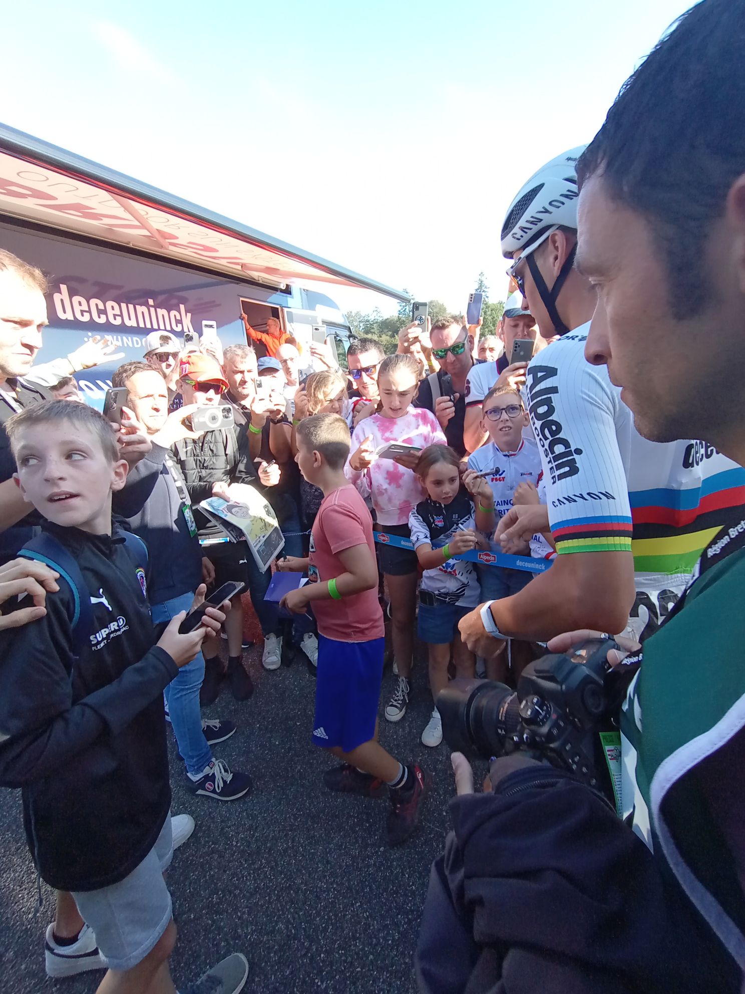 ETTEN-LEUR - World champion Mathieu van der Poel during the Pro Cycling  Tour Etten-Leur. Van der Poel shows for the first time his rainbow jersey  that he won during the World Cycling