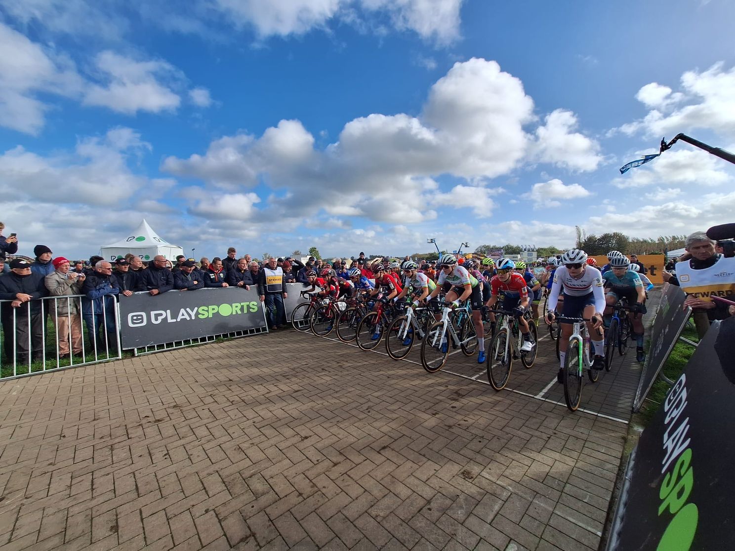 Superprestige en Schreiber geen goede combi: 'Ging van kwaad tot erger, vergat zelfs van fiets te wisselen'