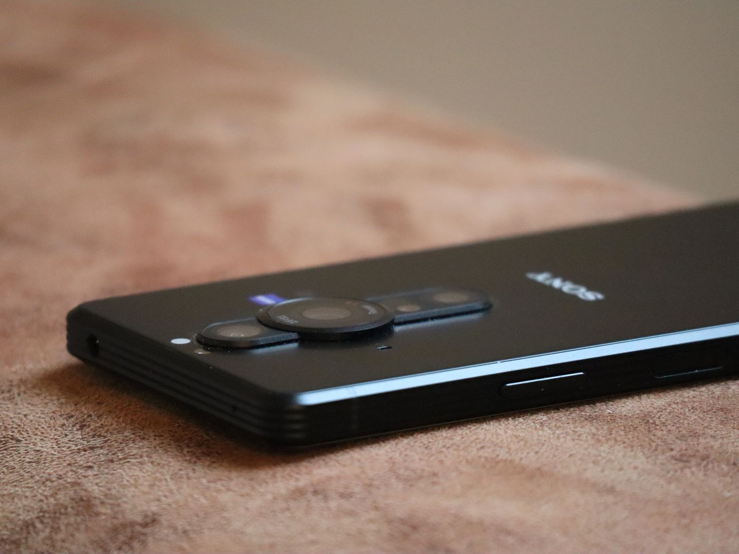 Camera review: Sony Xperia Pro-I versus Google Pixel 6 Pro