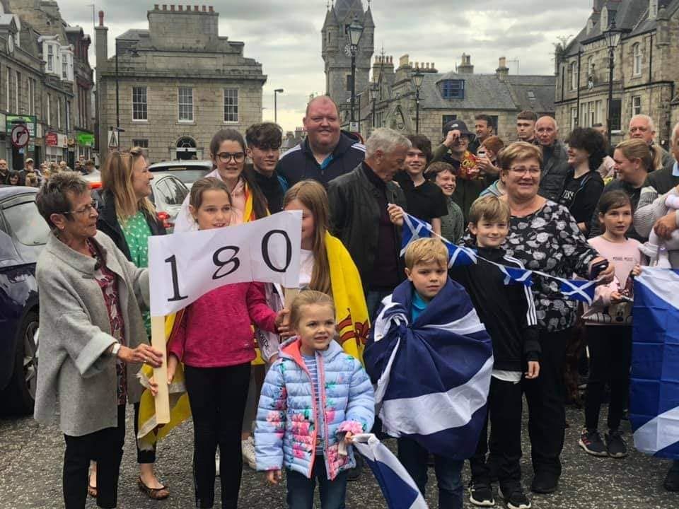 VIDEO: Henderson receives homecoming after World Cup of Darts win