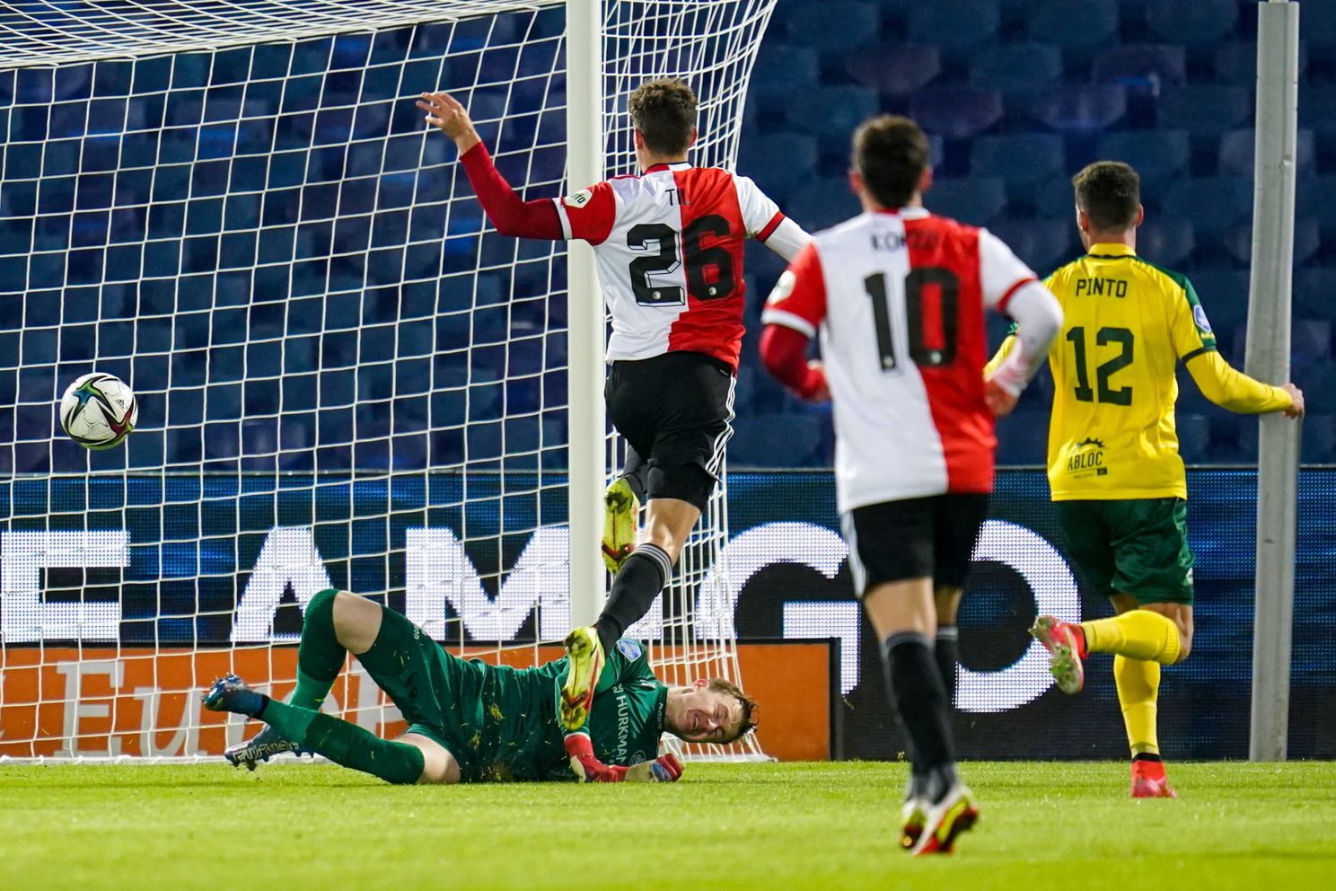 Feyenoord wint kinderlijk eenvoudig van Fortuna Sittard