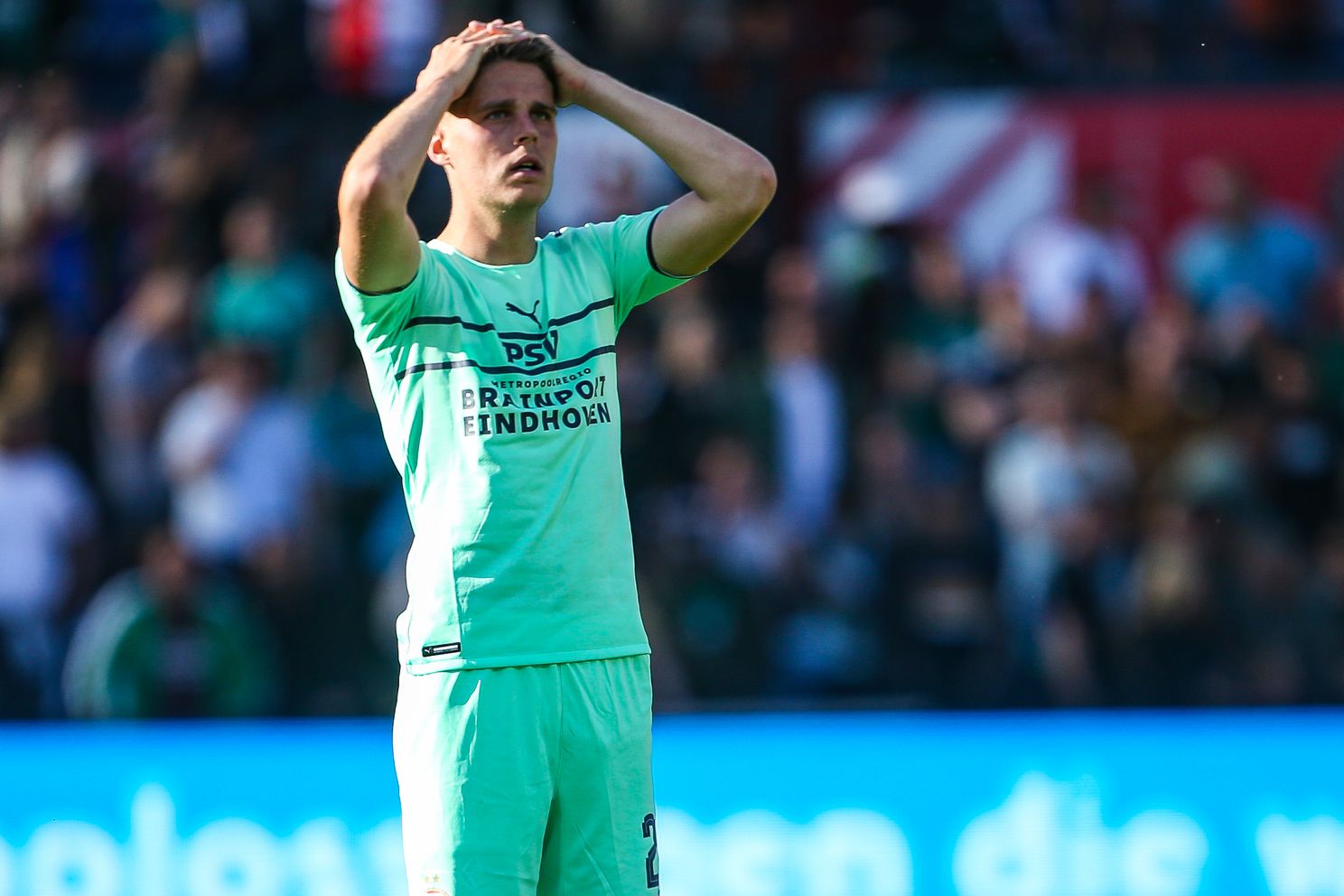 Feyenoord knokt zich knap terug in topper tegen PSV