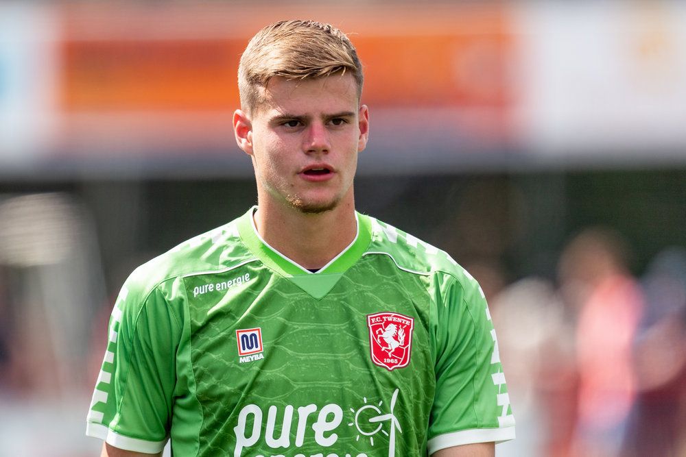 Vibrant Mats Rots Schiet Fc Twente Naar De Gelijkmaker: 1-1 Picture Illustration