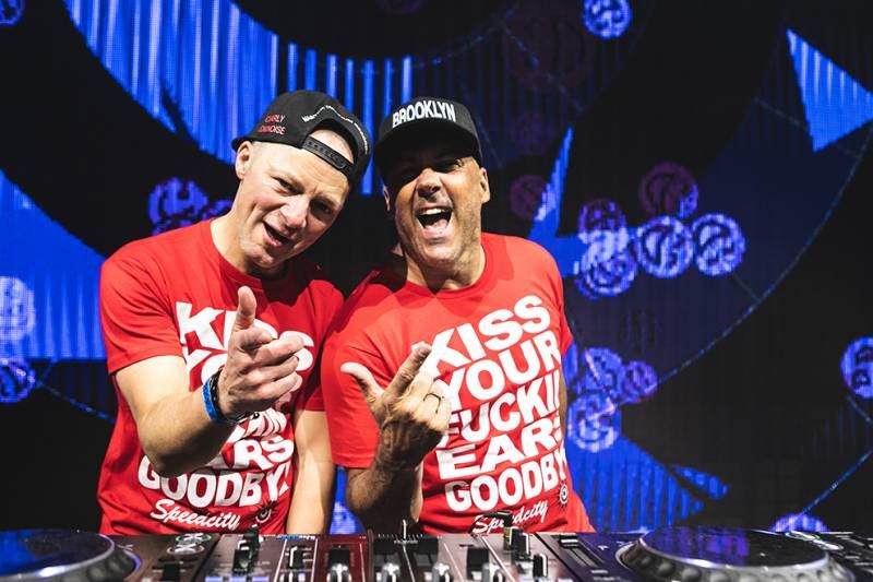 Foto's 25-jarig jubileumconcert Charly Lownoise en Mental Theo