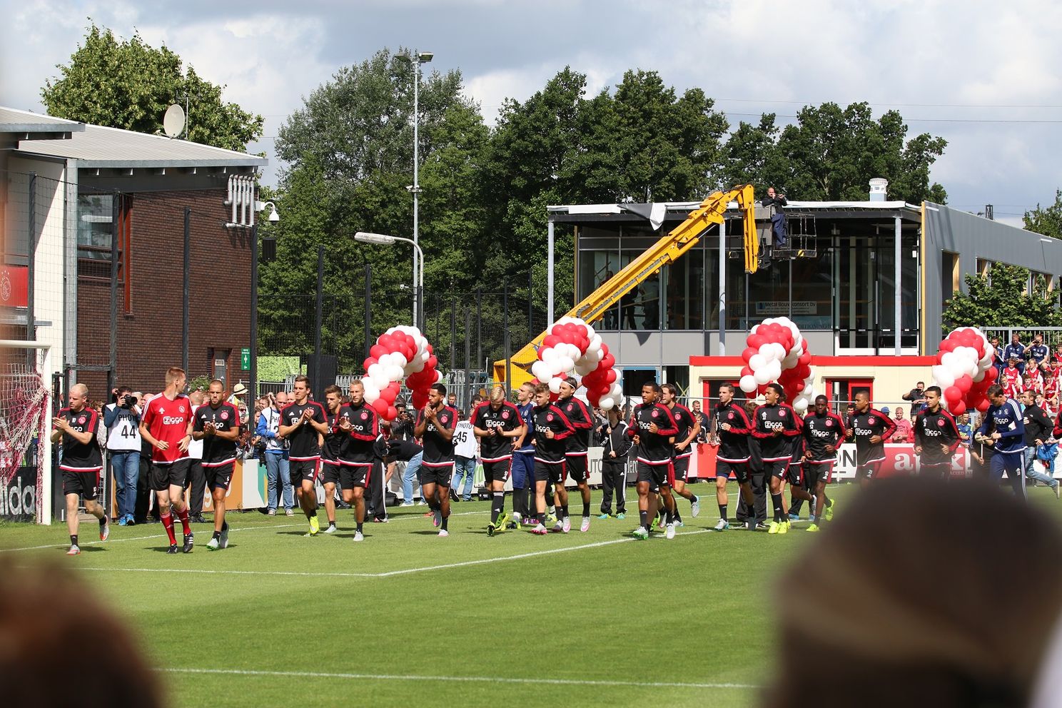 Foto's: Selectie en fans hebben elkaar gemist