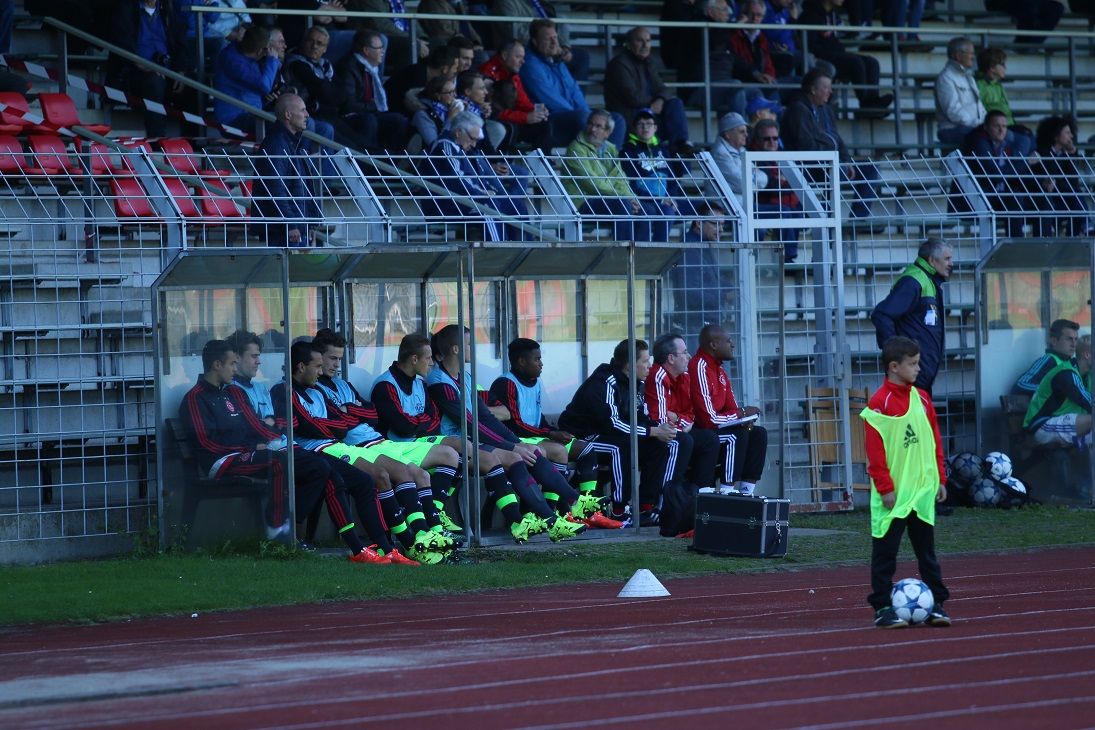 Ajax' Kweekvijver: 'Duitse schimmel!'