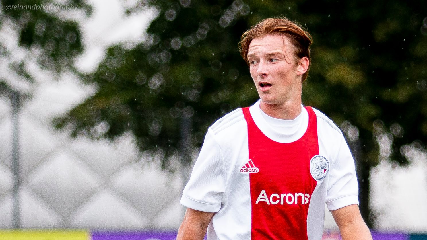 Kweekvijver: Waarom Ajax Aning en andere talenten laat wachten op contract