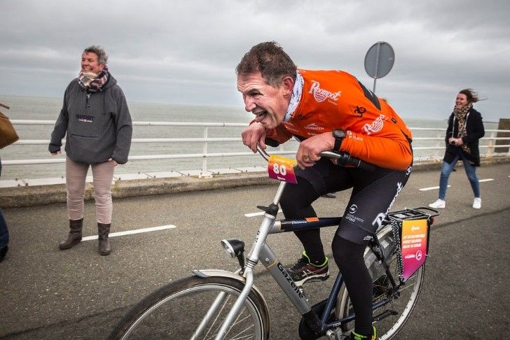 Oer-Hollands lastig en ludiek: Eneco NK Tegenwindfietsen vangt weer veel wind