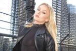 Fans van Zara Larsson in shock nadat ze foto in bodysuit deelt: "Die benen, wat is daarmee aan de hand!?"