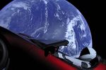 Waar de Tesla Roadster van Elon Musk nu is, nadat hij hem zeven jaar geleden de ruimte in lanceerde