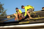 Experts wijzen op veiligheidsrisico's bij installatie nieuwe zonnepanelen: "Kan tot brand leiden"