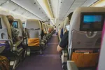 Stewardess onthult 'walgelijke' reden waarom ze zelf nooit een korte broek zou dragen in een vliegtuig