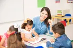 Zoveel verdient een leerkracht kleuteronderwijs in België: "Goed betaald, veel voldoening en veel vakantie"