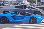 Dragrace tussen een Tesla Cybertruck en een Lamborghini Aventador levert een verrassend resultaat op