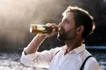 Neuroloog zegt dat er één manier is om te ontdekken of je een aanleg hebt om alcoholist te worden