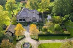 Ooit het duurste huis van Vlaanderen, nu een 'koopje': voor € 7.900.000 is deze villa in Kapellen voor jou