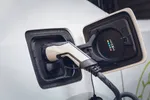 Goed nieuws voor eigenaars van elektrische wagens, en dat komt van de... NMBS: "Combinatie aantrekkelijker maken"