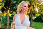 Lesley-Ann Poppe duwt haar twee (impressionante) kroonjuwelen nog eens stevig onder onze neus (foto's)