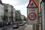 Hoe korte trajectcontroles Belgische bestuurders massaal beboeten in zone 30: "Verdienen belangrijker dan leefbaarheid"