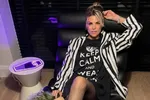 Tanja Dexters trekt in Marbella een heerlijke bikini aan en toont dat ze nog altijd een flink babe-gehalte heeft