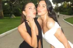 Niet alleen Dua Lipa is 'hotter than hell': maak kennis met haar jongere zus Rina (in bikini)