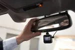 Populair bij Belgische chauffeurs, maar weinigen kennen de risico's van dit item in de wagen: "Er zijn juridische gevolgen"