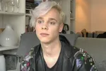Floris wil door de mensen geen 'meneer' genoemd worden: "Ik ben geen hij of zij, maar genderfluïde!"