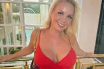 Lesley-Ann Poppe razend nadat Instagram haar lingerievideo verwijderd, en dat maakt ze even flink duidelijk