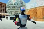 Het bizarre (of niet) 'noodplan' van de autofabrikanten: weg met EV's, leve de humanoïde robots