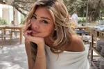 Hollandse diamant Laura Celia Valk (hoe zit dat nu met Bellingham?) etaleert haar tempel van een lijf in bikini (foto's)