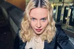 Madonna zoekt ambras met de Insta-politie door de topjes van haar melkheuvels te tonen (foto's)