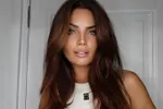 Daarom kreeg ze de titel: voormalige 'mooiste vrouw van Nederland' showt bloedheet lichaam in bikini (foto's)