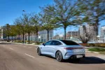 Iemand die voor de eerste keer met een elektrische auto rijdt deelt zijn eerlijke reactie na een testrit