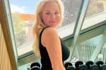 Lesley-Ann Poppe gooit haar twee melkheuvels in de strijd in pikante rode lingerie: "Twee voltreffers!" (foto's)
