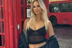 Vlaamse DJ Helene toont in een 'spannend' fitnesspakje dat ze niet alleen achter de draaitafel een topper is (foto's)