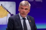 Vlaams Belang-kopstuk Filip Dewinter loopt gewapend op straat: dit is waarom hij dat mag en jij niet