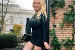 Lesley-Ann Poppe heeft de smaakt te pakken en poseert nu in lingerie die de 'lading' amper dekt (foto's)