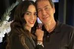 Francesca, de 22 jaar jongere vrouw van bondscoach Rudi Garcia, maakt ferm wat indruk in badpak (foto's)