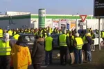 De Waalse 'gele hesjes' zijn boos en plannen een stevige actie: op deze dag gaan ze de boel helemaal blokkeren