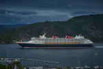 Koppel geconfronteerd met 13.000 euro aan medische rekeningen door grote fout op hun allereerste cruise